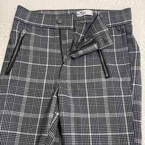 Hollister Ultra High-Rise Dress Pants